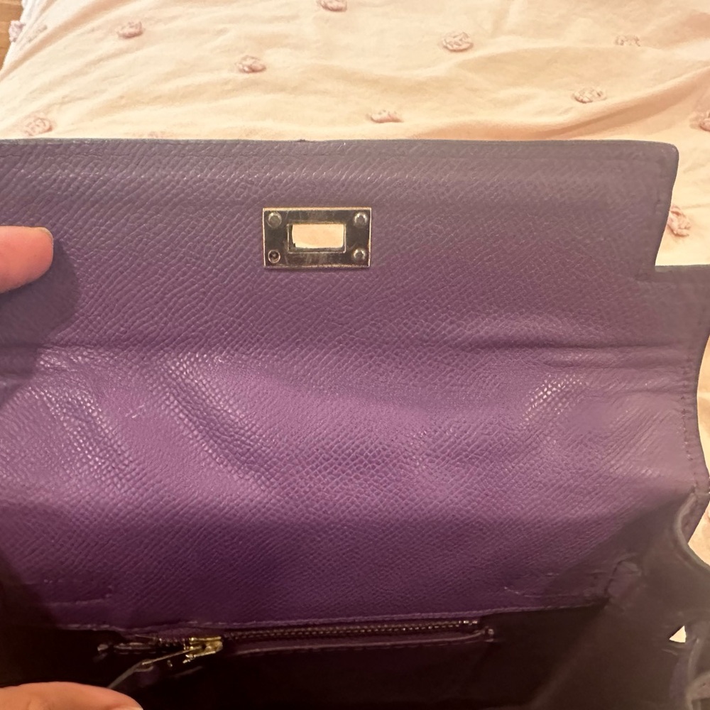 Elegant Purple Handbag - Picture 3 of 8